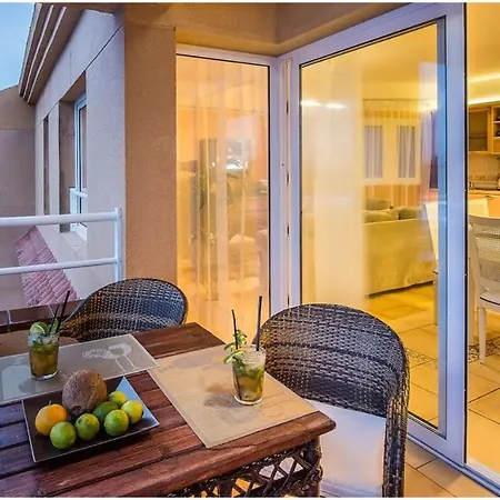 Ocean Breeze Apartman *