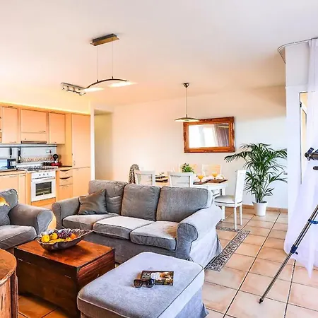 Ocean Breeze Apartament *